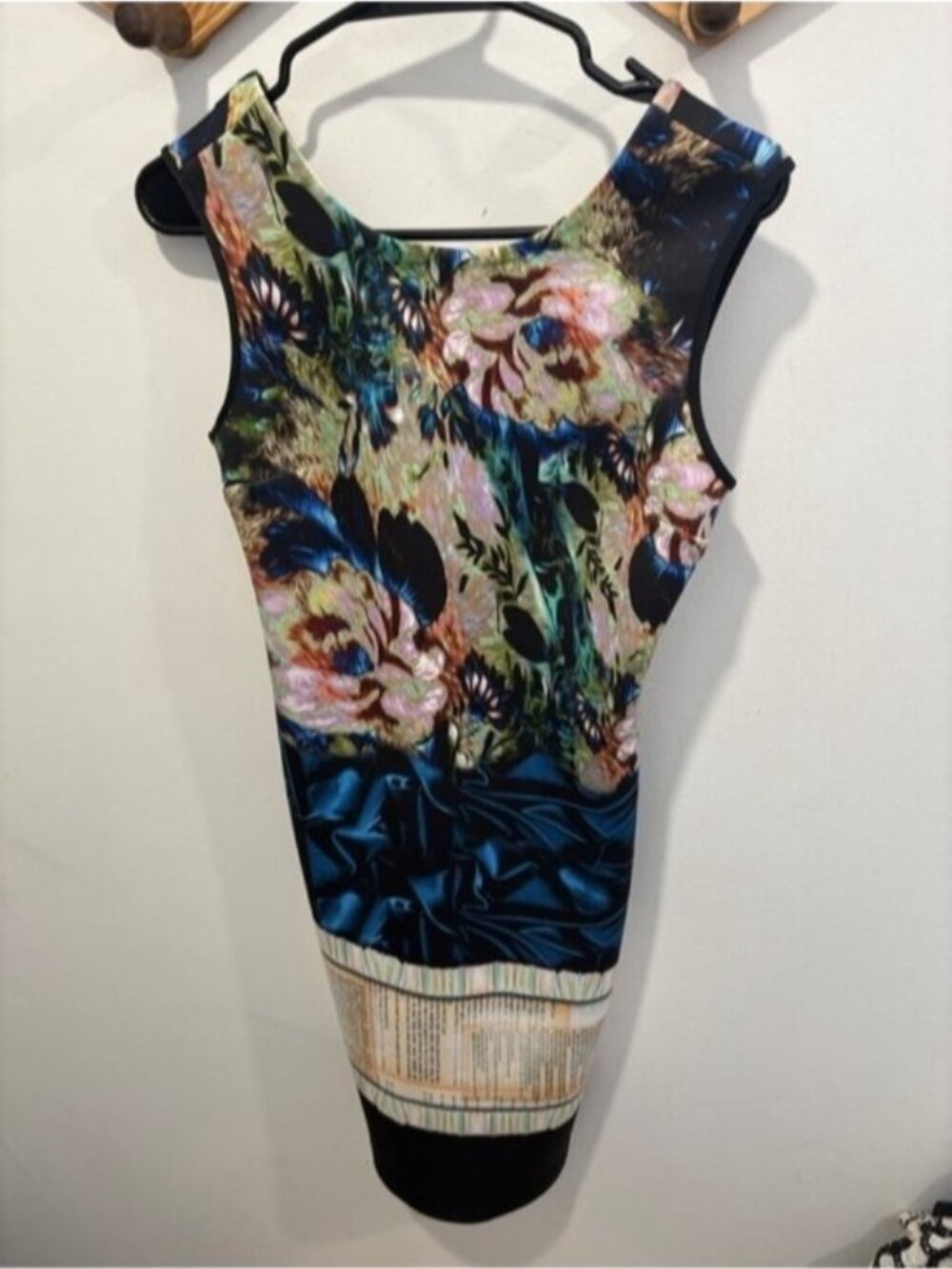 Clover Canyon James Joyce dress - Picture 2 of 9